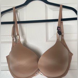 NWT VS bra